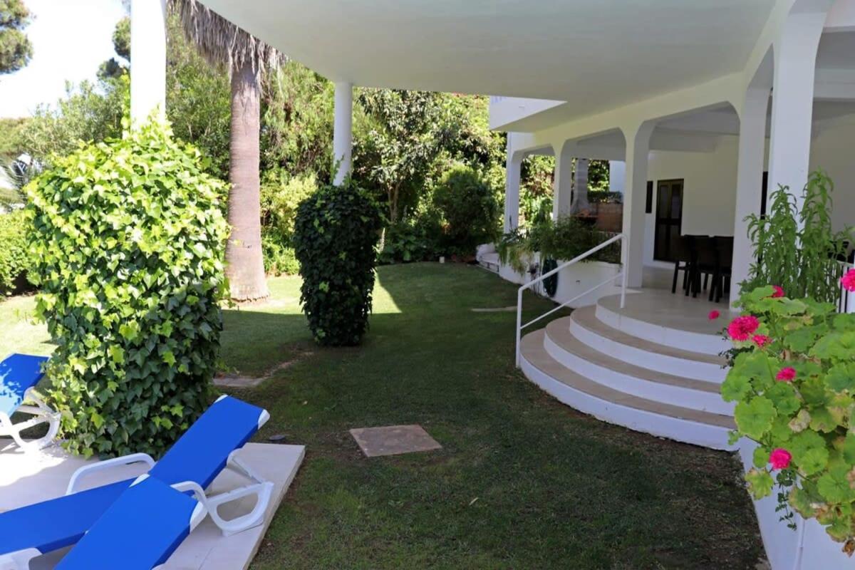 Villa Hibiscus, Great Location In Vilamoura, Lush Green Lawns And Garden Quarteira Exterior foto